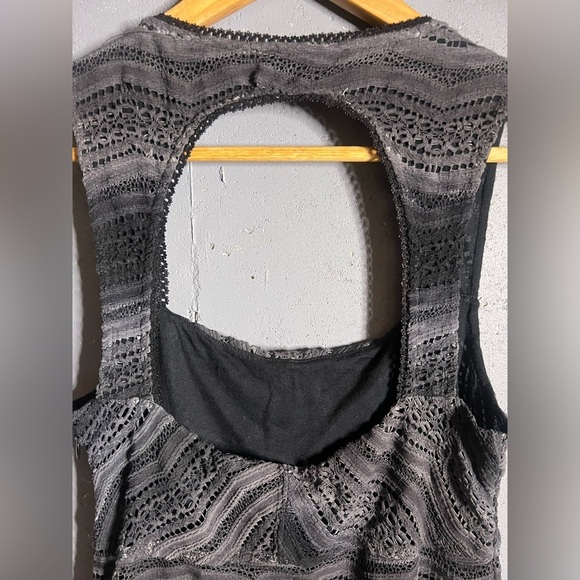 Free People Gradient Crochet knit dress in size 6 - Picture 5 of 11